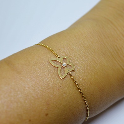 Gold Bracelet: Butterfly and a Diamond