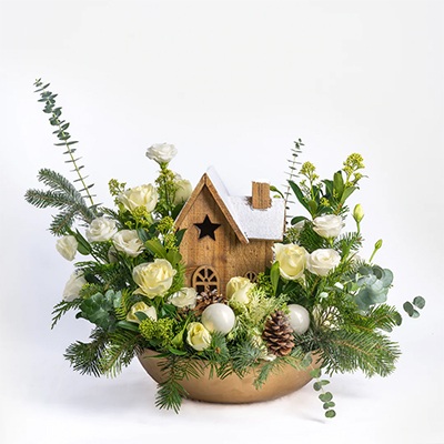    Christmas Arrangement: Winter Cottage